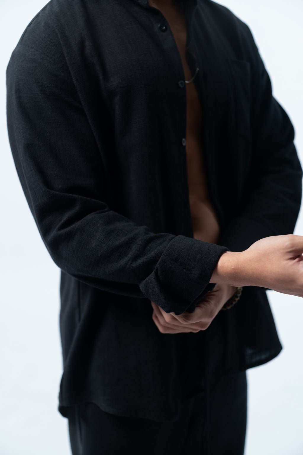 LaBonte - Men's Mandarin Collar Linen Shirt - Black Long Sleeve GAVINO